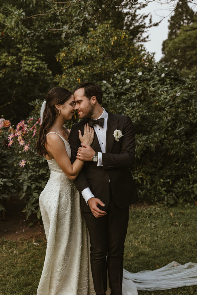 Seattle garden party wedding at the Volunteer Park Dahlia Garden photographed by Wilder Photography