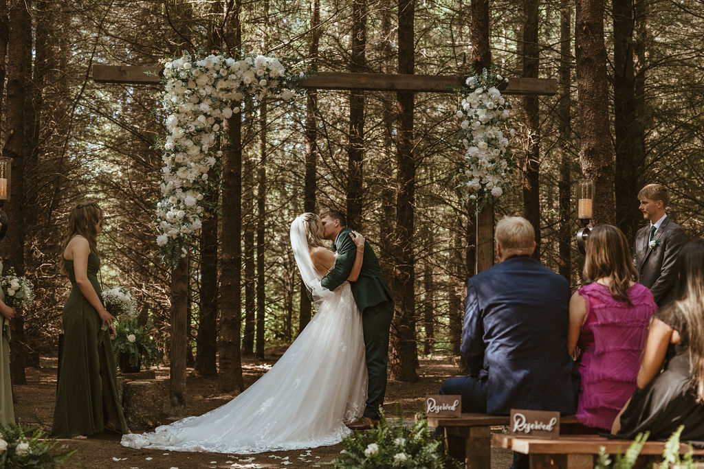 Larkin Place Forest wedding venue in Olympia, Washington