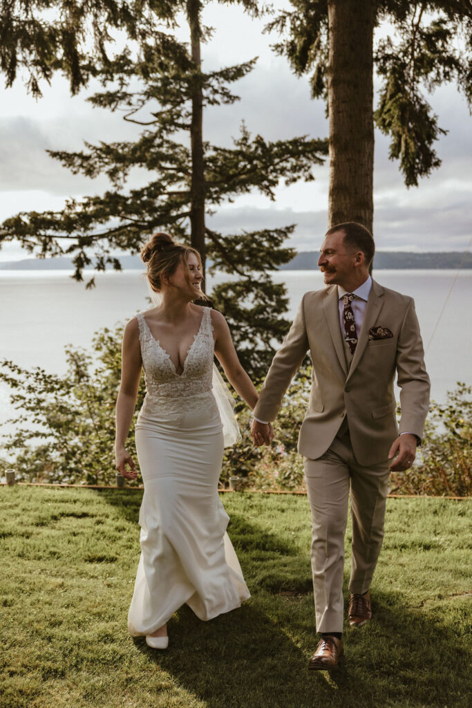 Newlywed portraits overlooking the Puget Sound in Tacoma, Washington