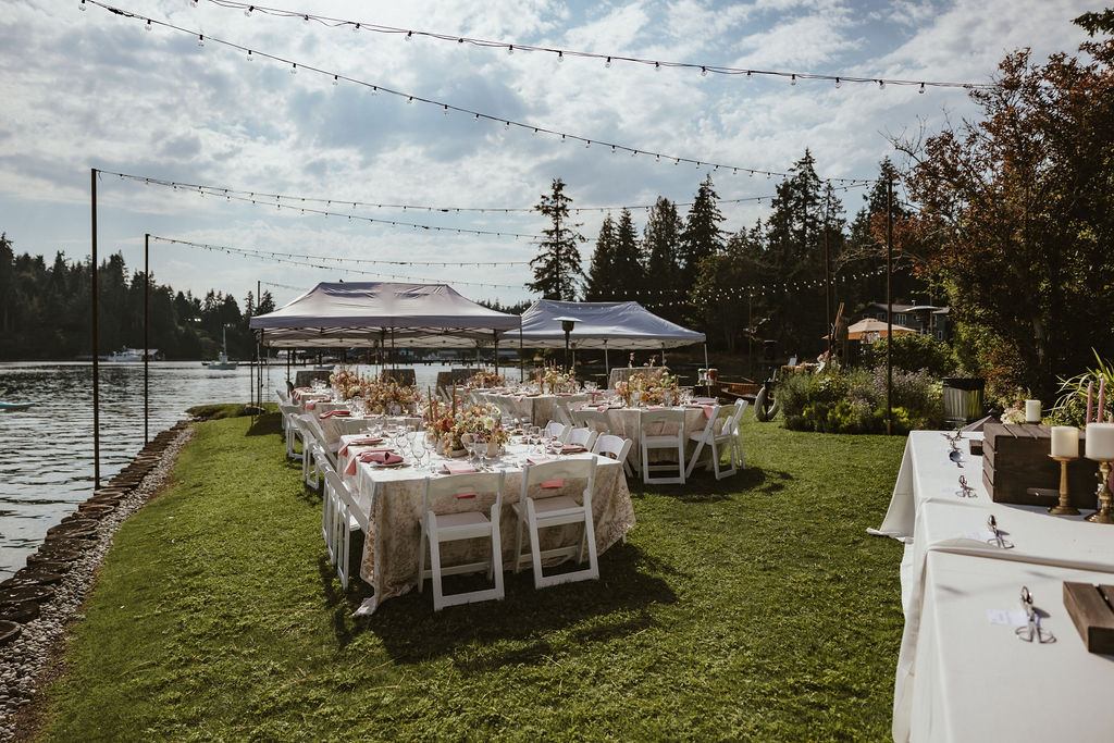 An intimate lakeside wedding reception photographed by Wilder Photography