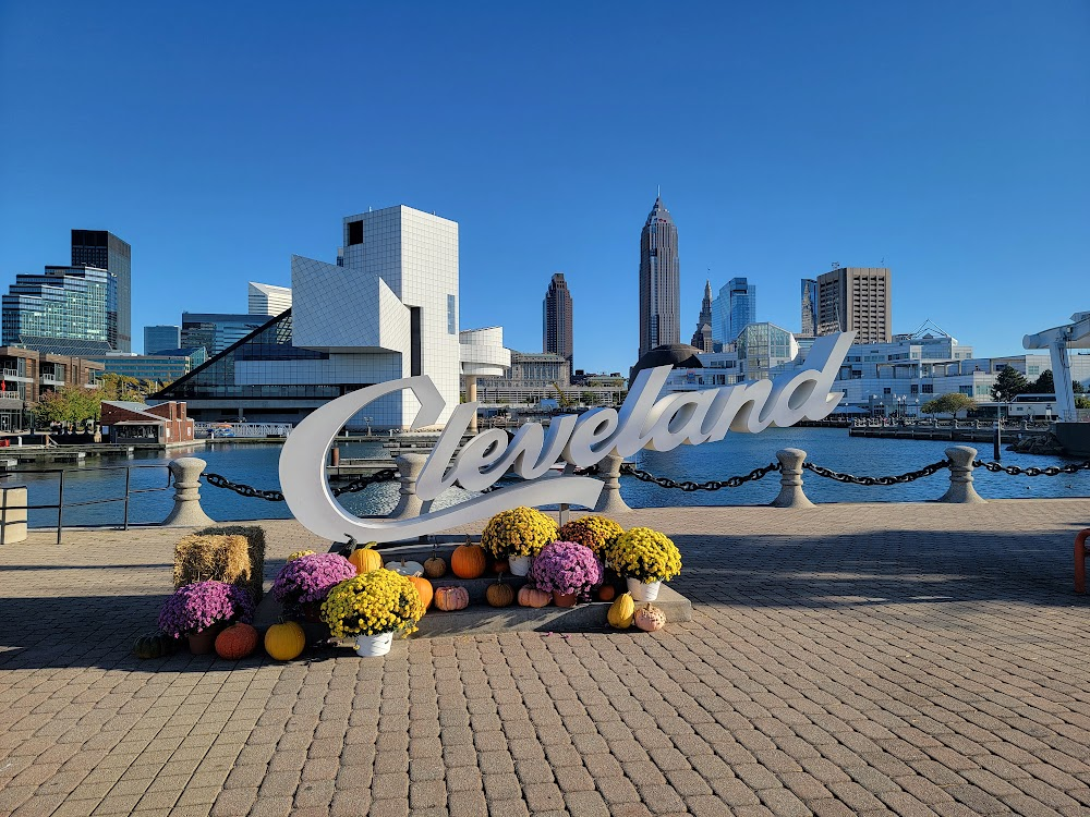 Where to take engagement photos in Cleveland, OH